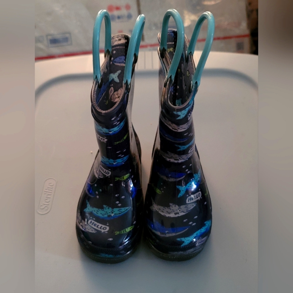 EUC. Blue shark rain boots, size 6c